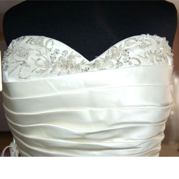 Kirstie Kelly Wedding Gown - Size 2 - NWT - Picture 9 of 14